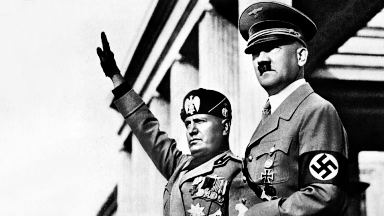 Mussolini, da aliança com Pio XI aos braços de Hitler